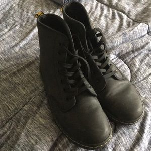 Barely worn Dr. Martens size 8